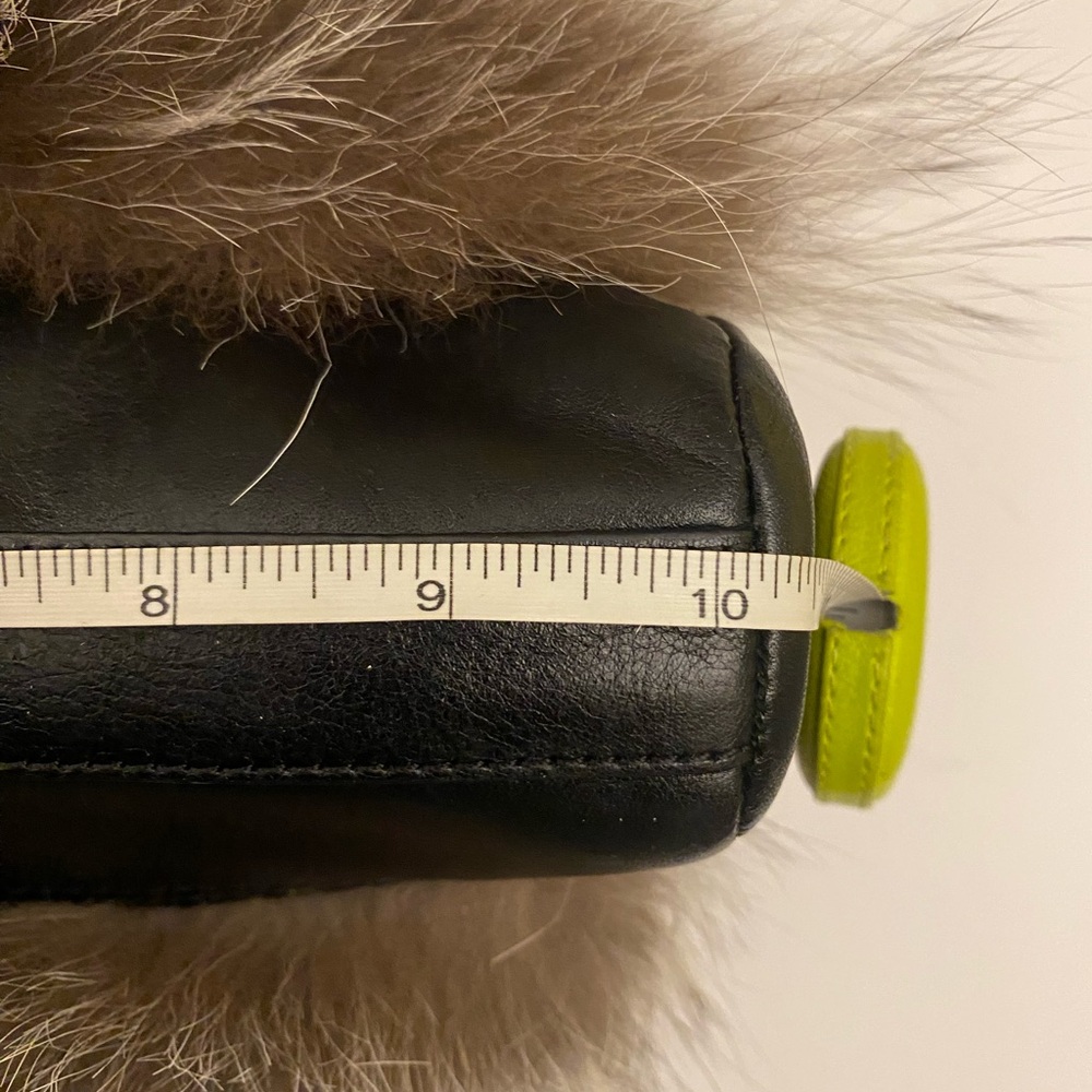 COACH LEGACY SILVER/BLACK WHITE FOX FUR CLUTCH w/TASSEL π (R$1,200) Like New - Picture 13 of 16